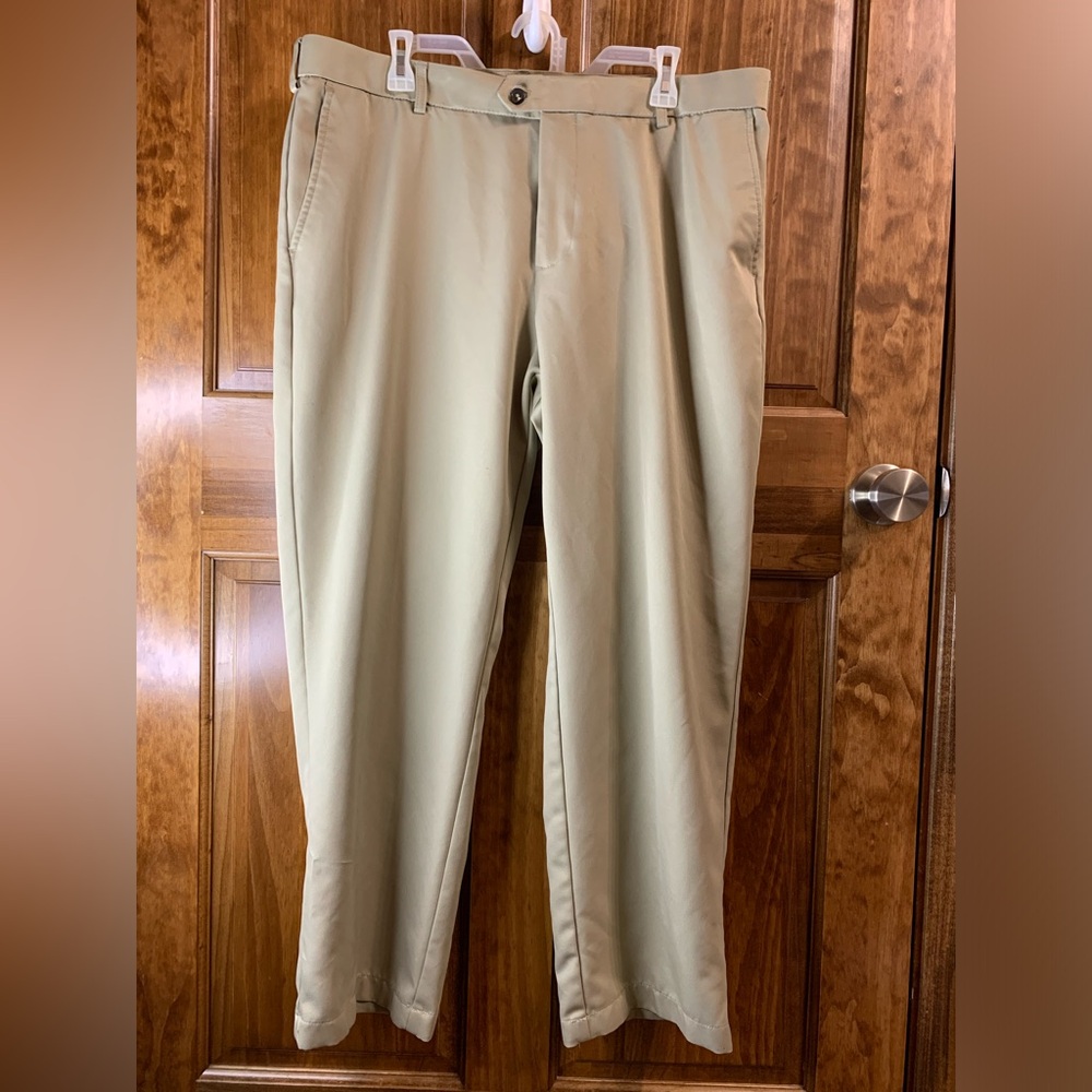 IZOD GOLF Men's Classic Khaki Pants 40x30 Chino trousers golfing